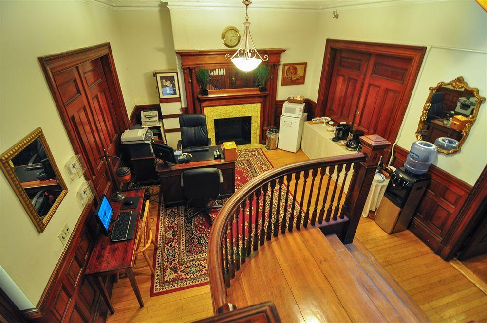 Beacon Inn 1087 Brookline Extérieur photo