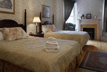 Beacon Inn 1087 Brookline Extérieur photo