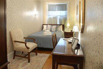 Beacon Inn 1087 Brookline Extérieur photo