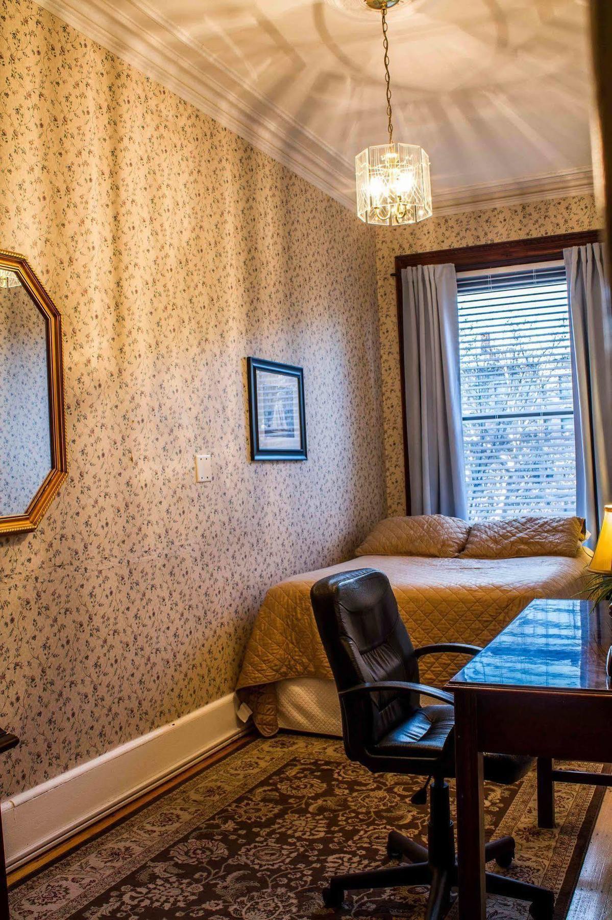 Beacon Inn 1087 Brookline Extérieur photo